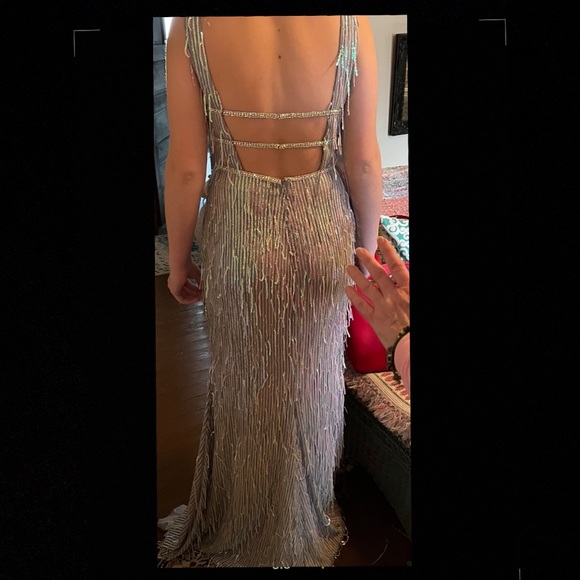 2022 Vienna Prom Size 4 worn once for a few hours, great condition - Picture 2 of 2